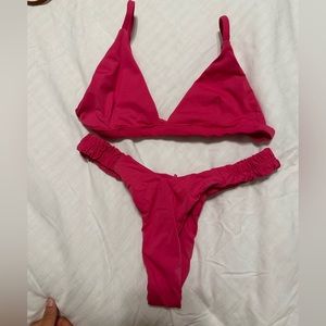 Small hot pink San Lorenzo set